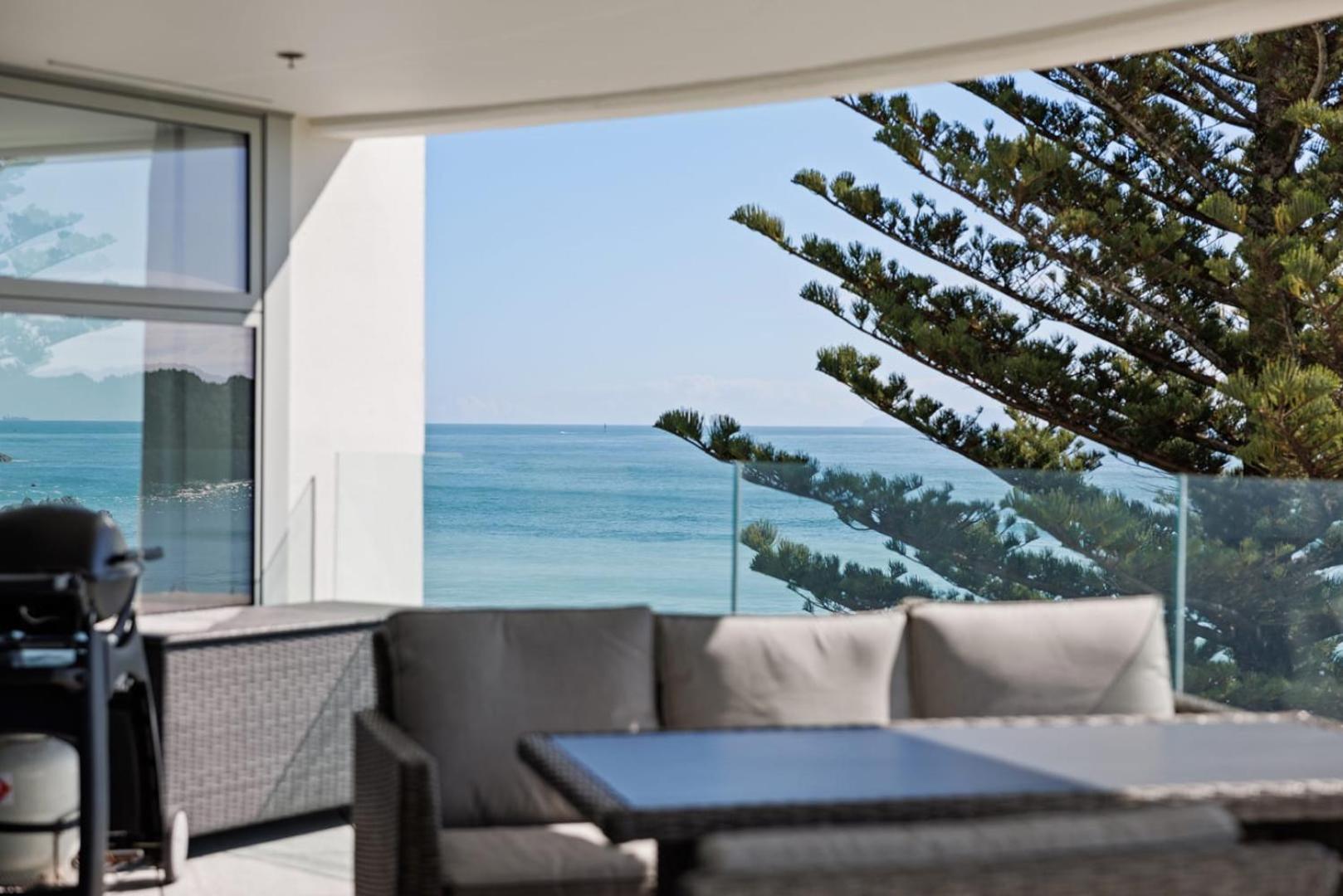Oceanside Bliss - Absolute Beachfront - Uninterrupted Ocean Views With Pool Mount Maunganui Εξωτερικό φωτογραφία