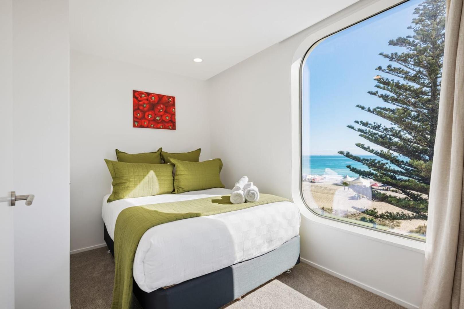 Oceanside Bliss - Absolute Beachfront - Uninterrupted Ocean Views With Pool Mount Maunganui Εξωτερικό φωτογραφία